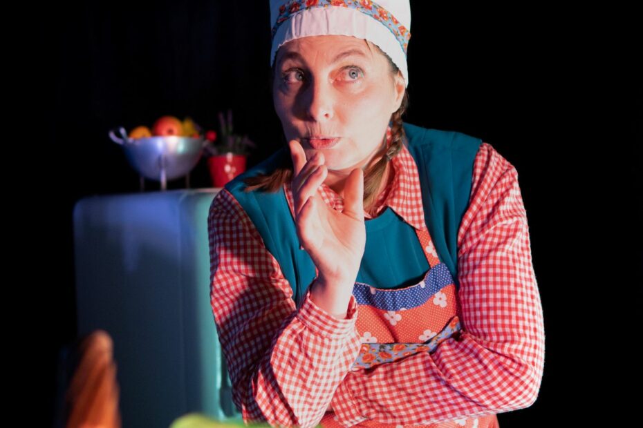 ©Luciecontat - A table-19 retouchée-w