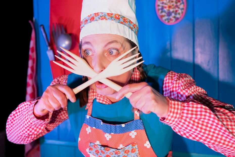 ©Luciecontat - A table-21 retouchée-w